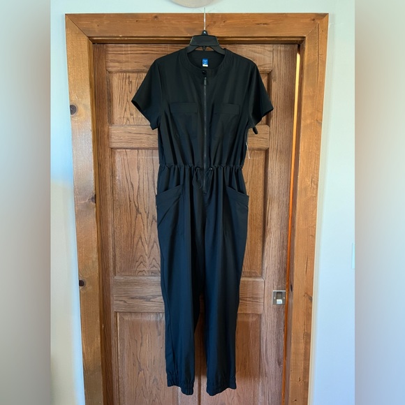 Old Navy athletic jogger jumpsuit size M. NEW WITH TAGS - Picture 1 of 5